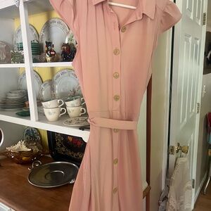 Super cute petal pink dress!